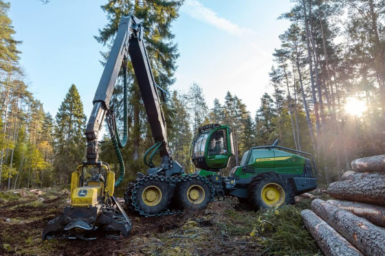 JOHN DEERE 1470H – naujos kartos medkirtė.