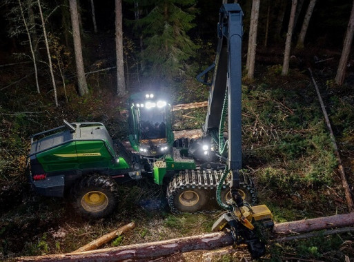 JOHN DEERE medkirtės 1470H.