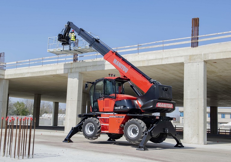 Manitou rotating telehandlers