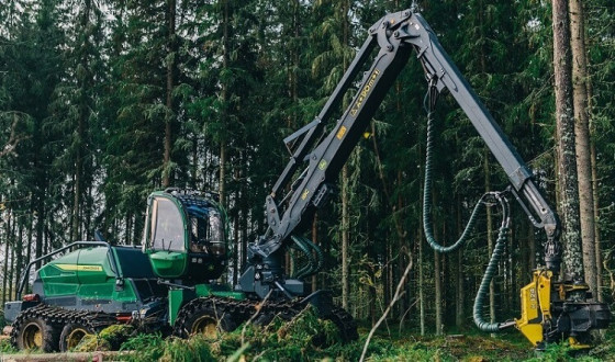 Naujos kartos JOHN DEERE medkirtės – 1270H.