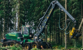 JOHN DEERE medkirtė 1270H.